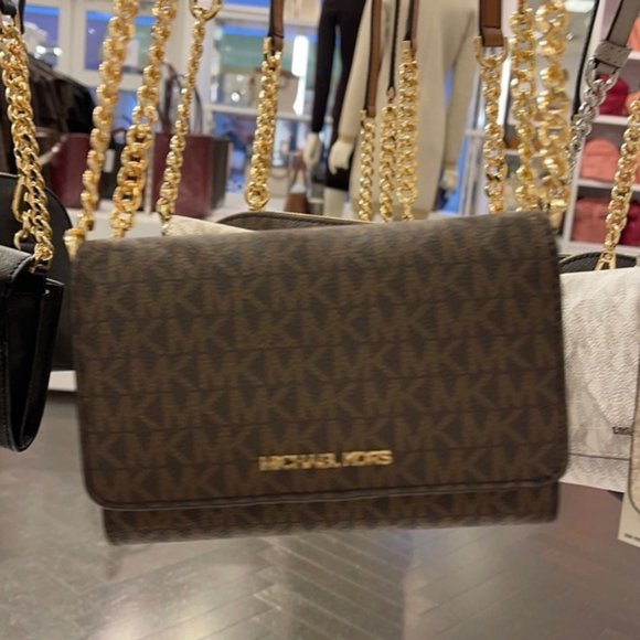 MICHAEL KORS Jet Set Travel Medium Phone Xbody Bag - Picture 2 of 16